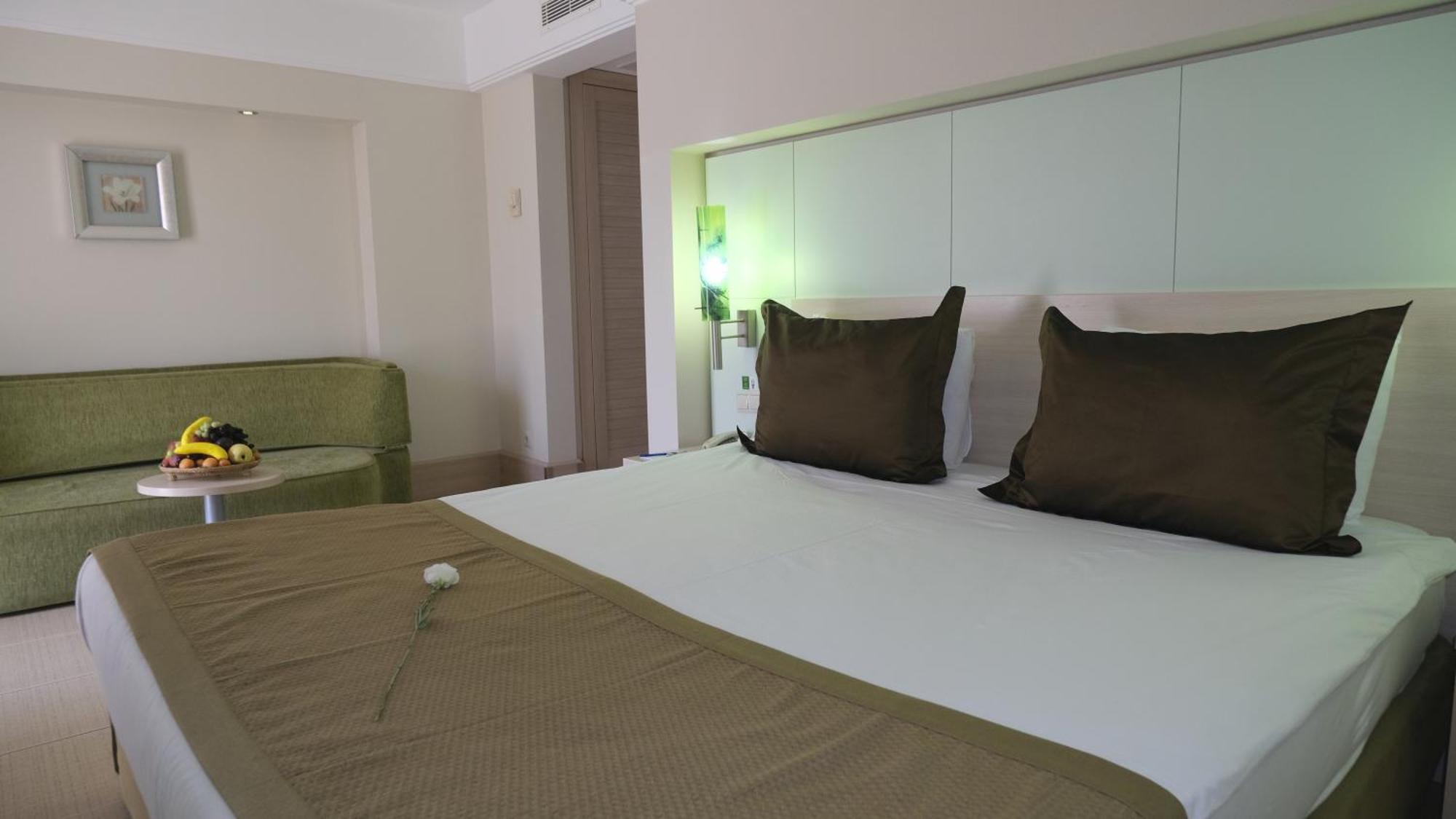Ambassador Hotel & Spa Antalya Exteriör bild
